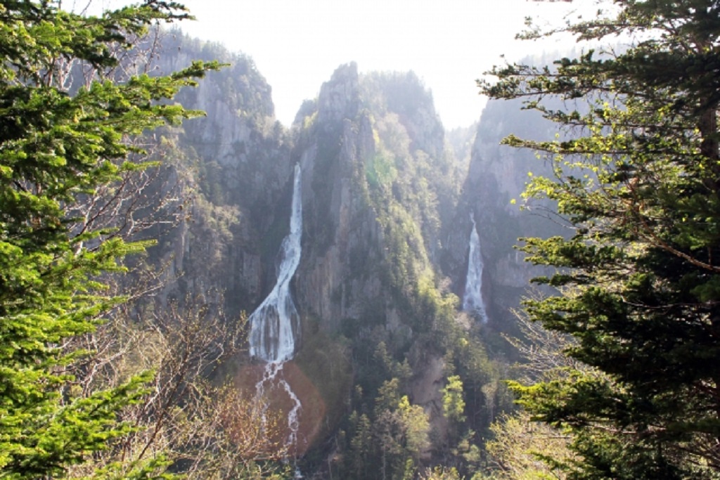 北海道 日本の滝百選 Dokoiko